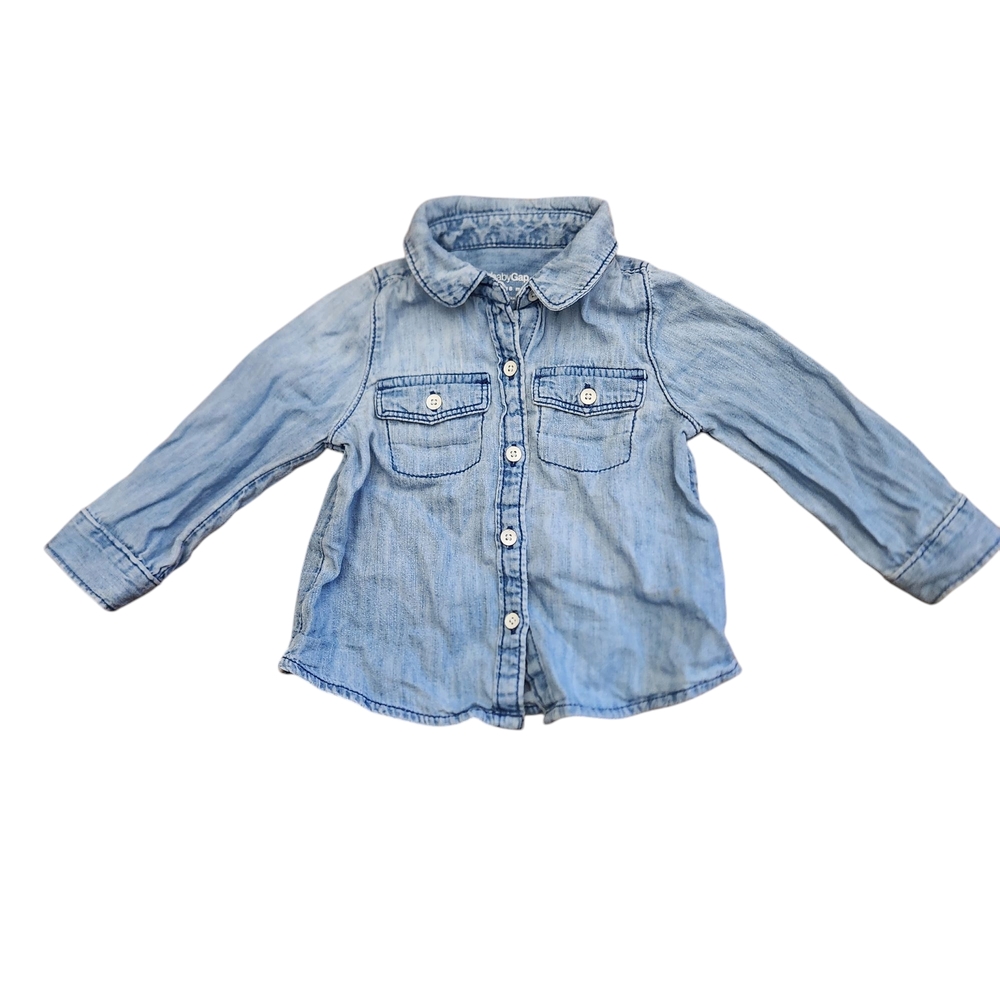 BabyGap Light Blue Denim Button-Up Shirt 12-18 Months